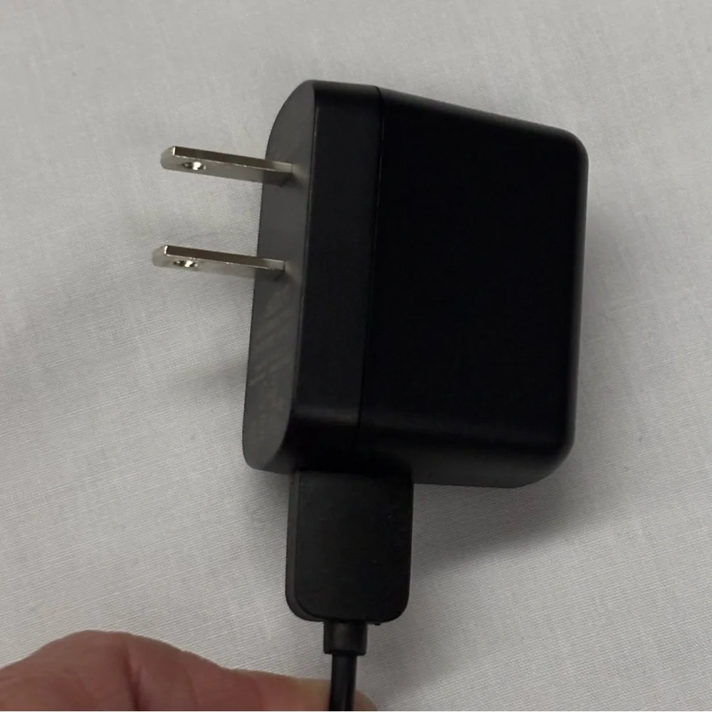 Google Chromecast 1st Generation HDMI Media Streaming Device Model H2G2-42 Black